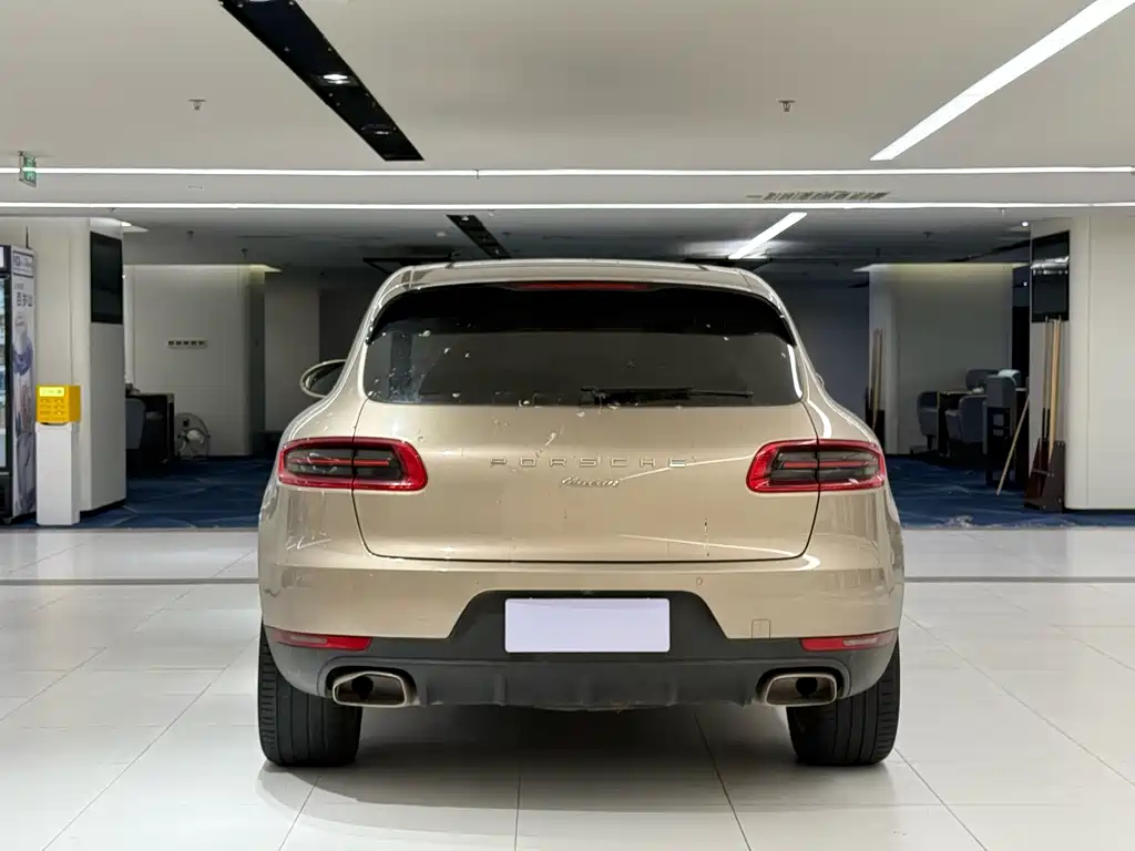 Porsche Macan — миниатюра 6