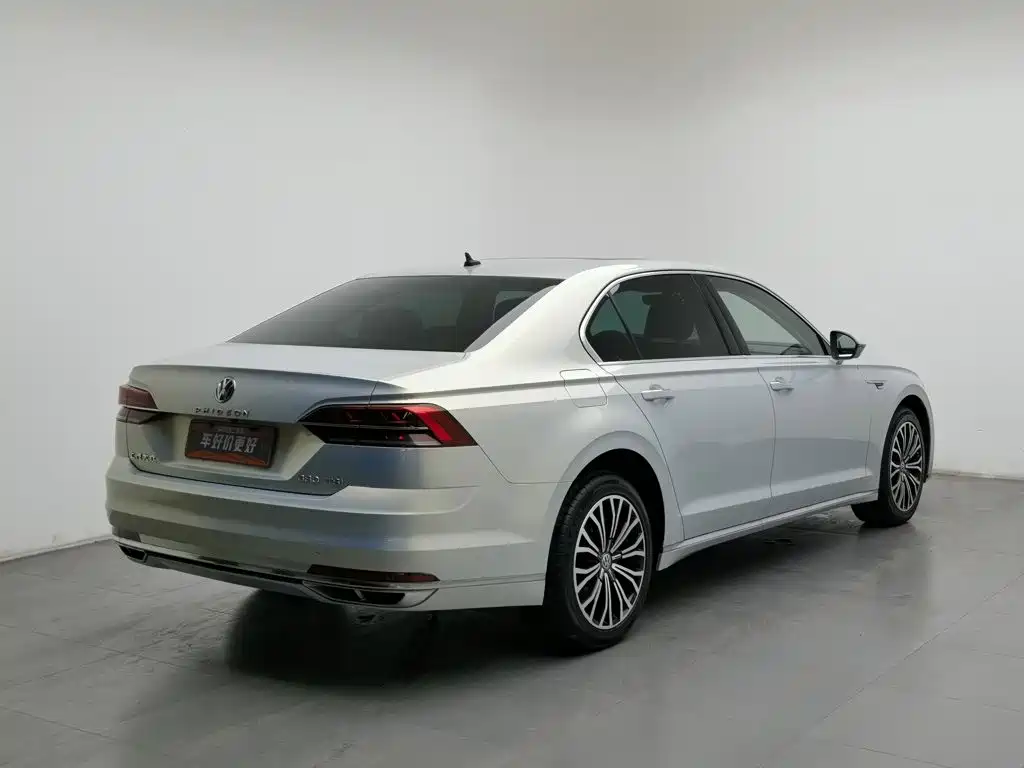Volkswagen Phideon — миниатюра 2