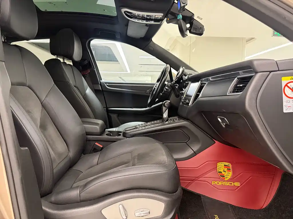 Porsche Macan — миниатюра 11