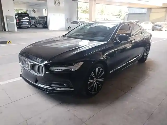 2021 Volvo S90