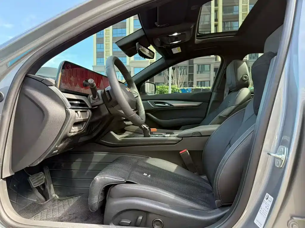 Cadillac CT5 2025 28T