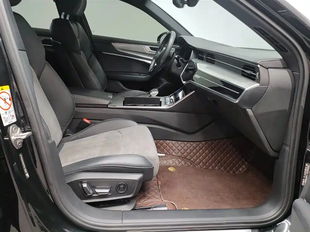 Audi A6L — миниатюра 21