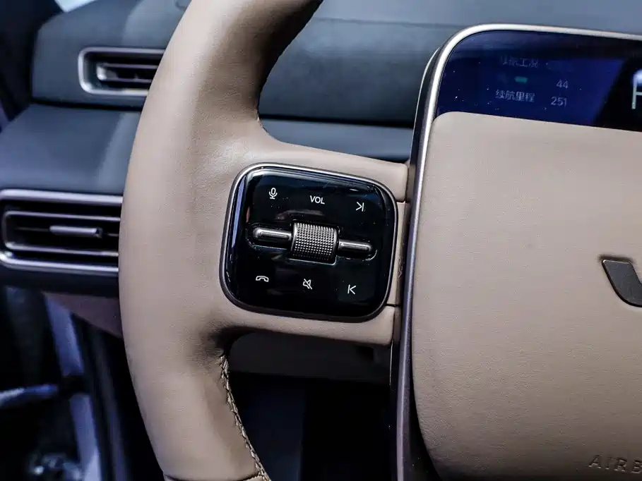 Li Auto Li MEGA — миниатюра 16
