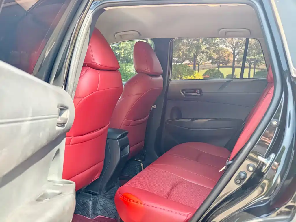 Toyota Corolla Cross — миниатюра 5