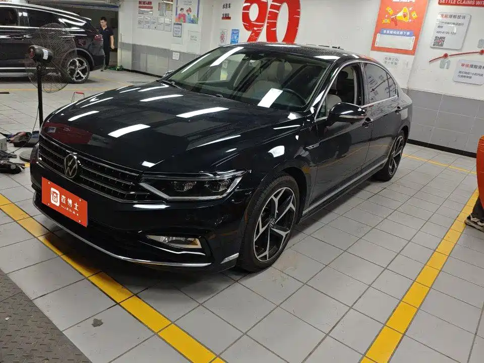 迈腾 2023款 200万辆纪念版 330TSI DSG领先型 2023