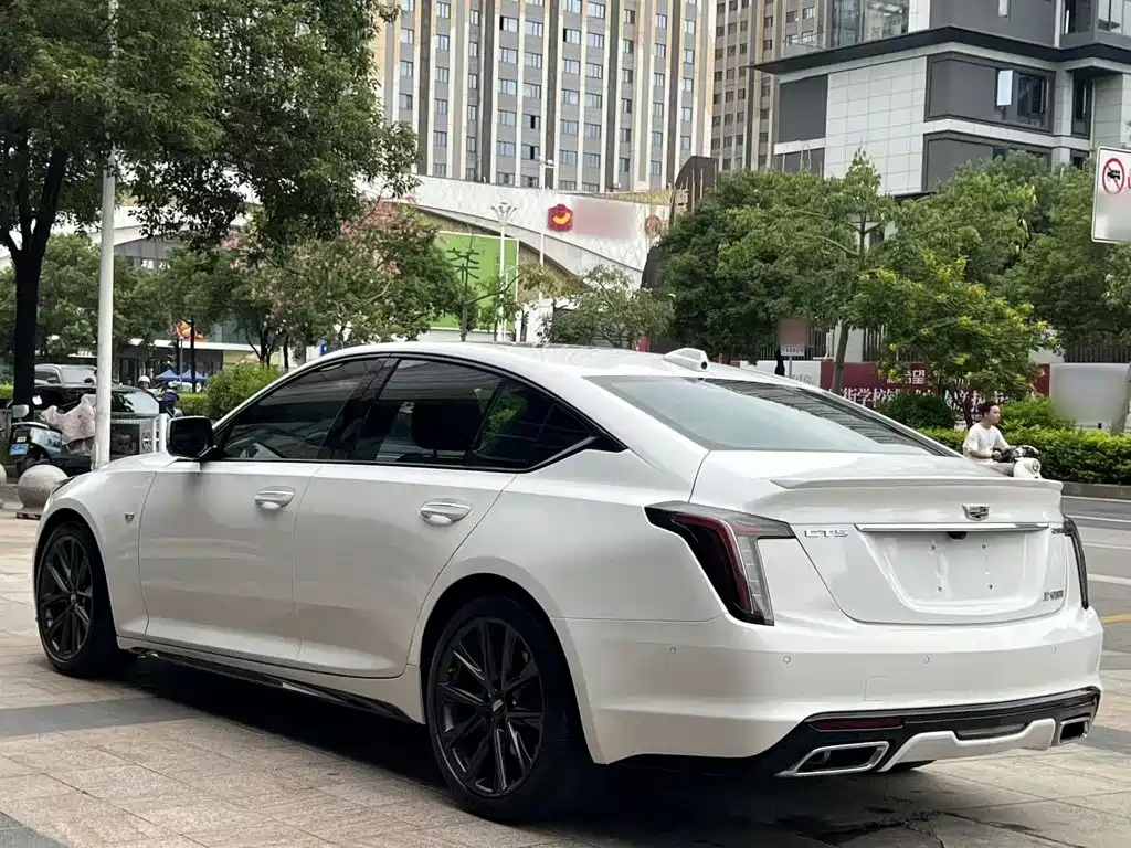 Cadillac CT5 — миниатюра 11