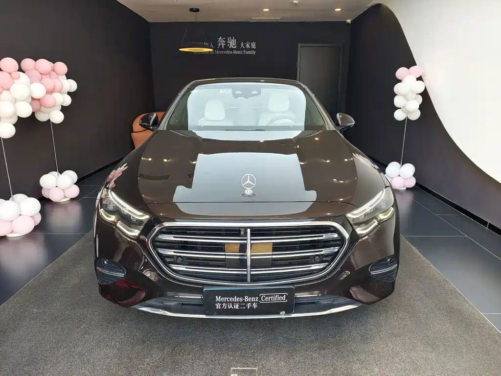 Mercedes-Benz E-Class — миниатюра 2