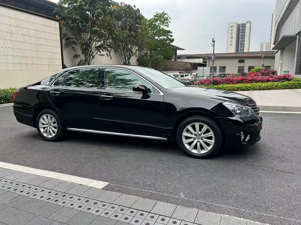 Toyota Crown 2012 2.5L Royal