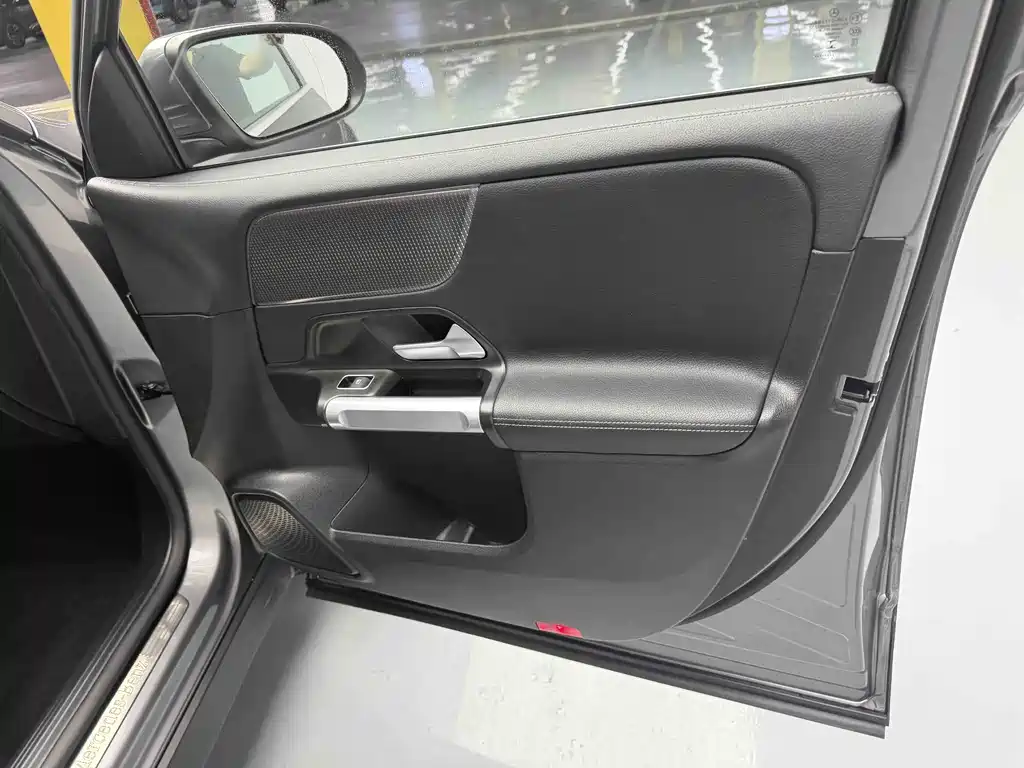 Mercedes-Benz GLB 2021 GLB 200
