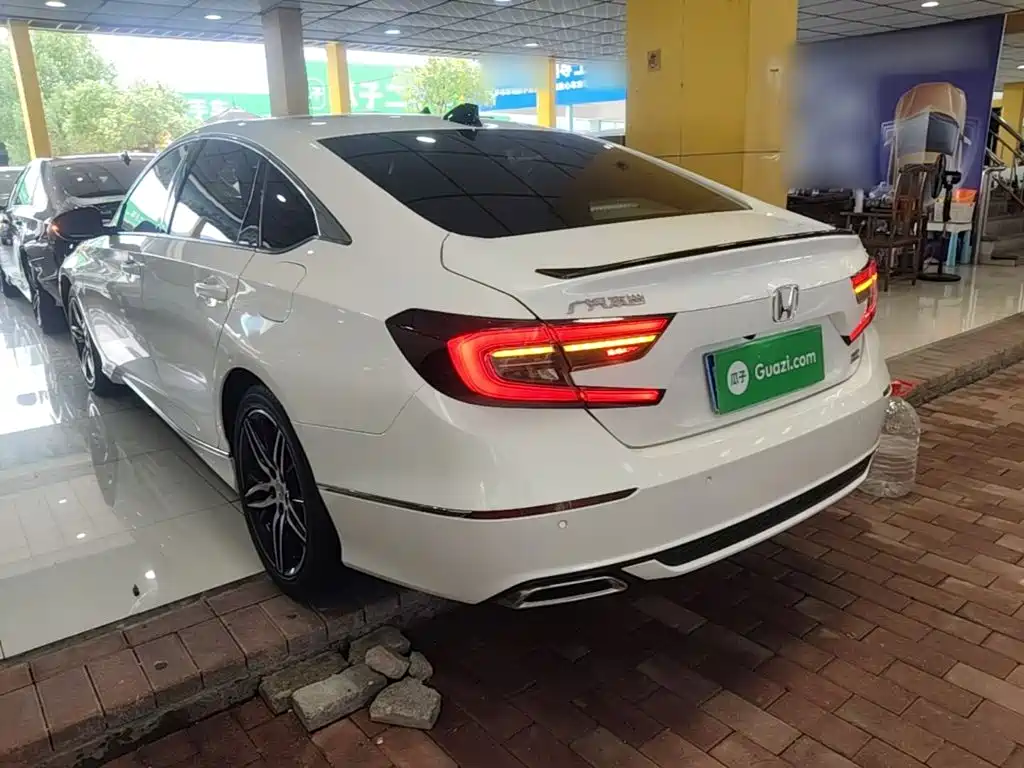 Honda Accord — миниатюра 5