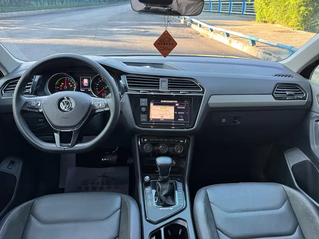 Volkswagen Tiguan L PHEV - фото 6
