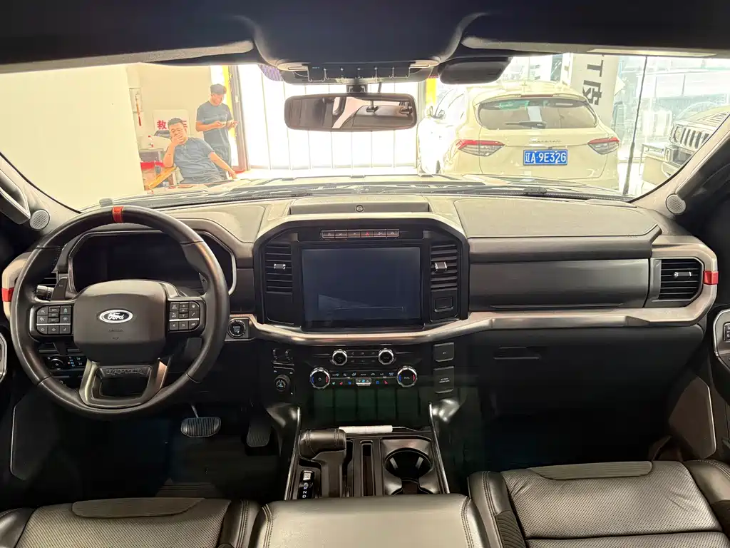 Ford F-150 Raptor — миниатюра 8
