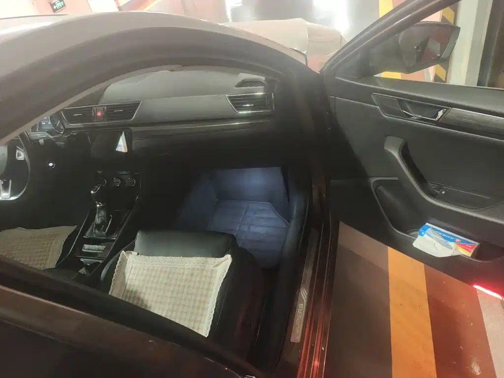 Skoda Superb — миниатюра 19