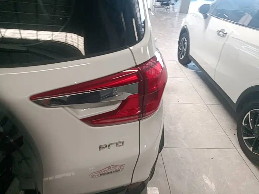 BYD Yuan Pro — миниатюра 8