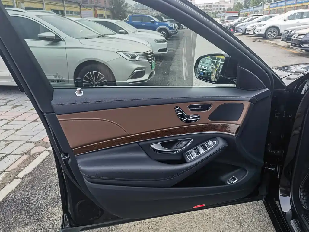 Mercedes-Benz S-Class — миниатюра 5