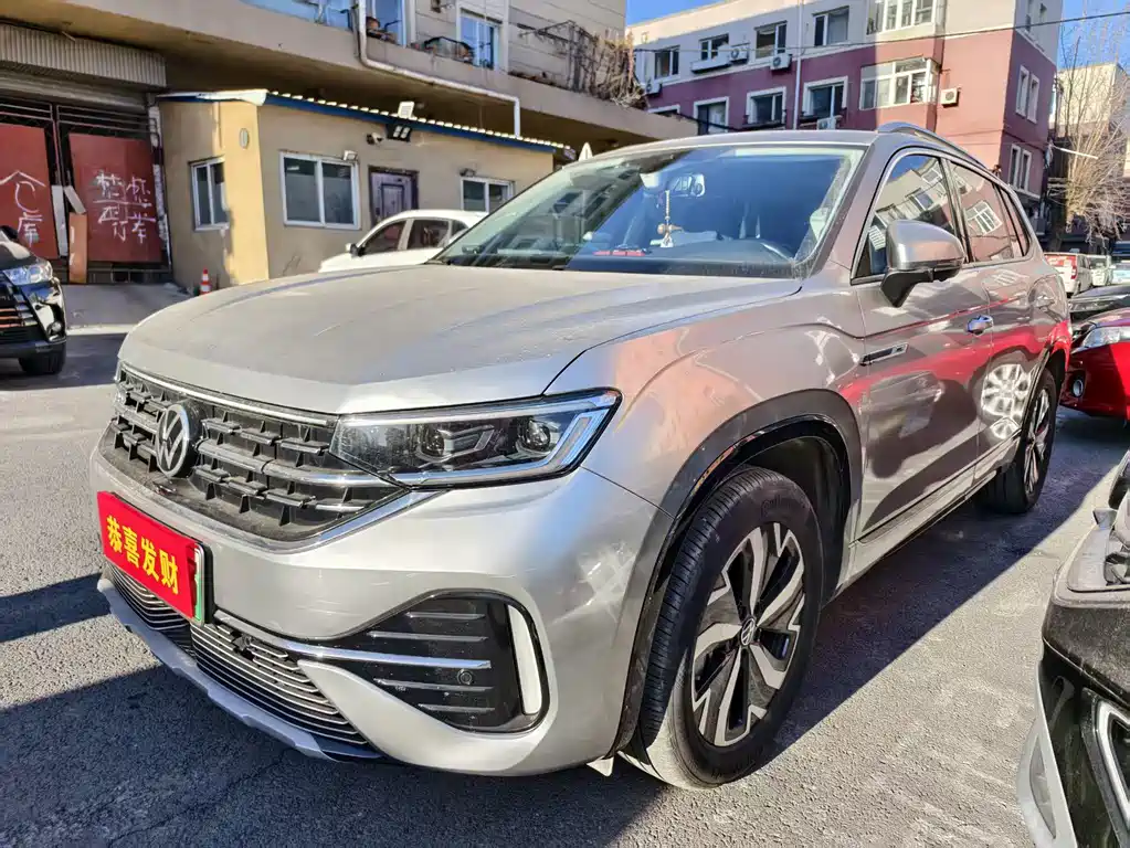 Volkswagen GTE PHEV 2022