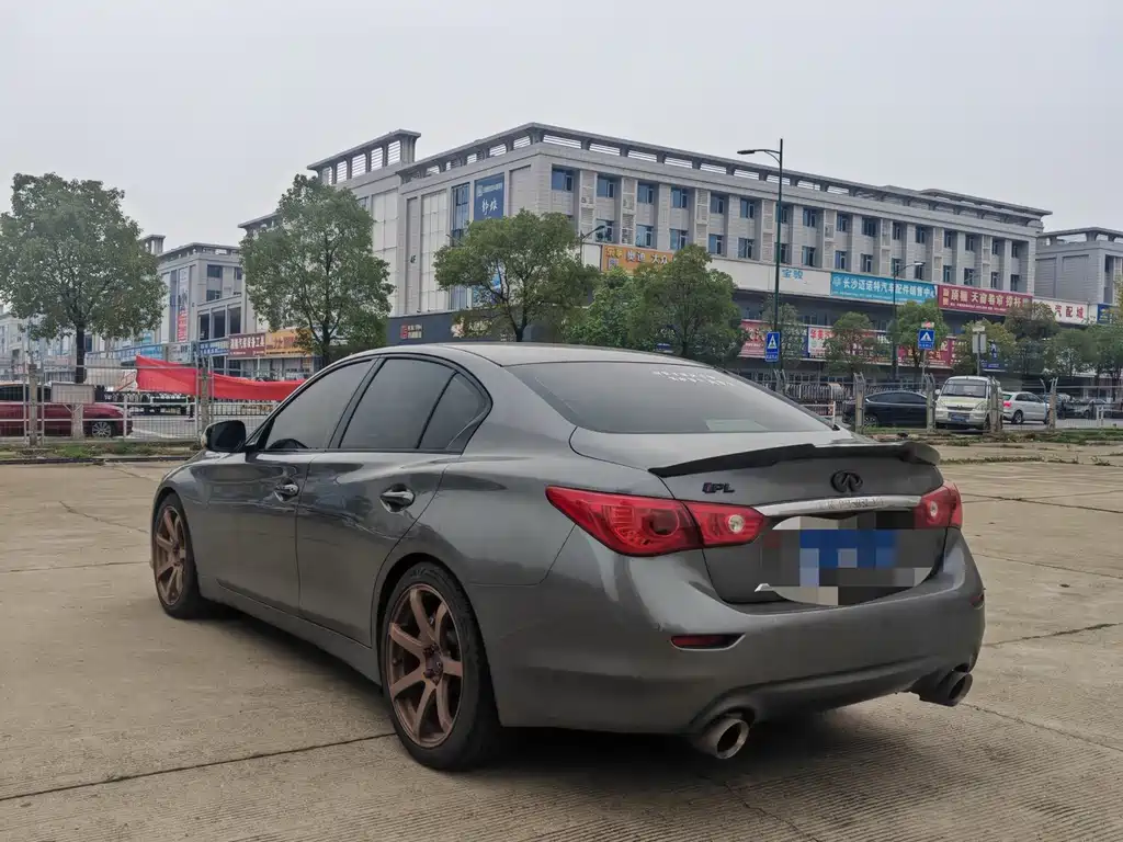 INFINITI Q50