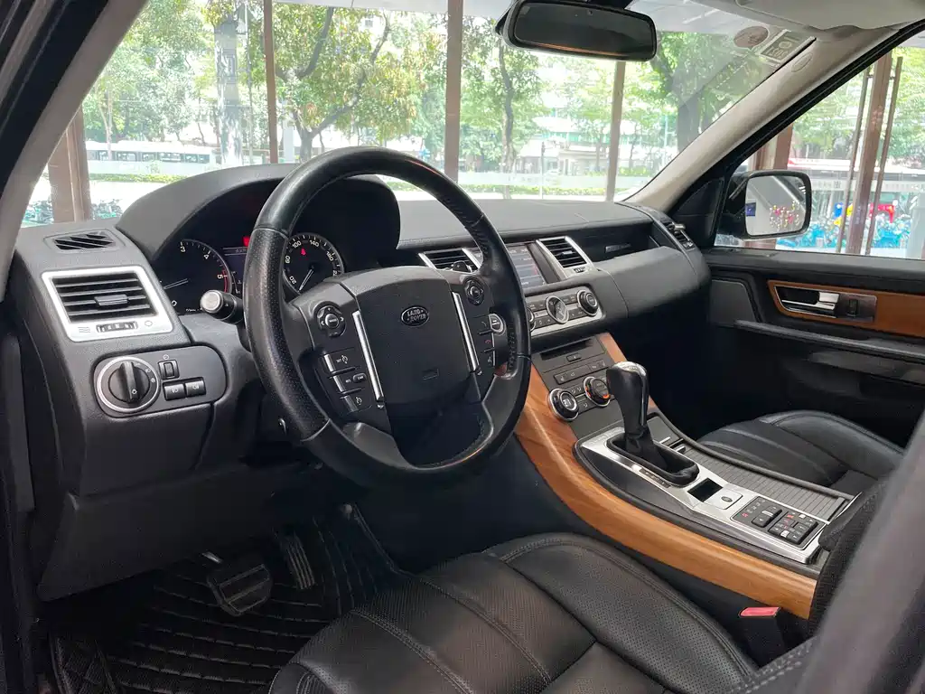 Land Rover Range Rover Sport 2012 3.0 TDV6 HSE
