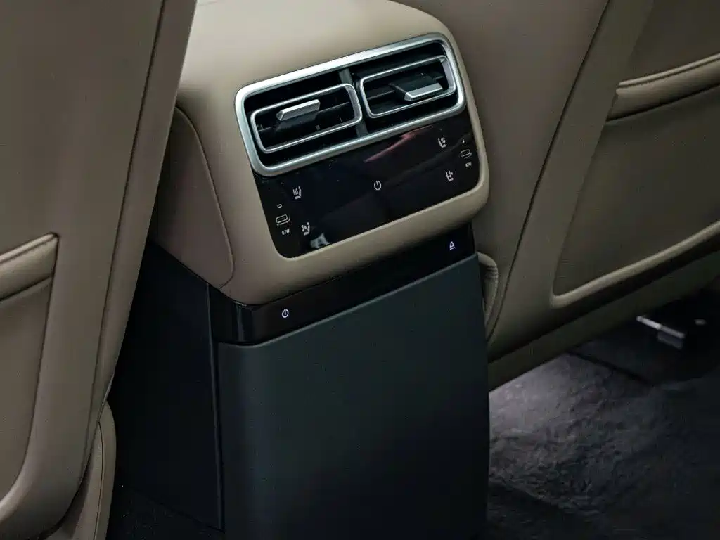Li Auto Li L6 — миниатюра 18