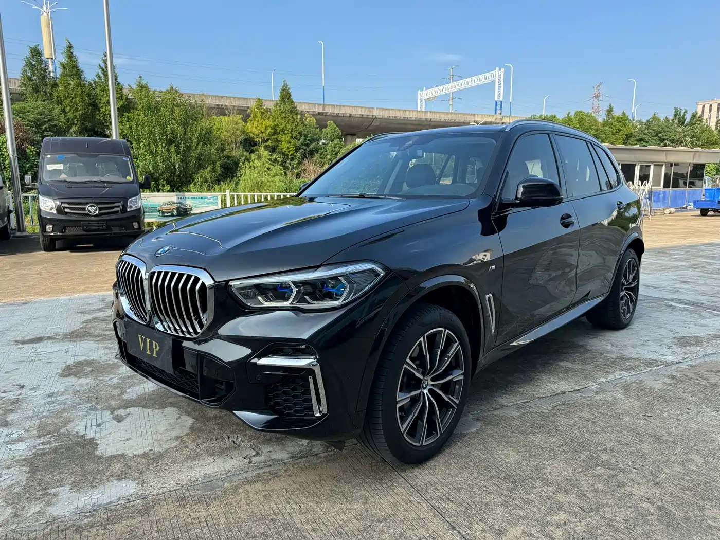 宝马X5 2023款 xDrive 30Li 尊享型M运动套装 2023