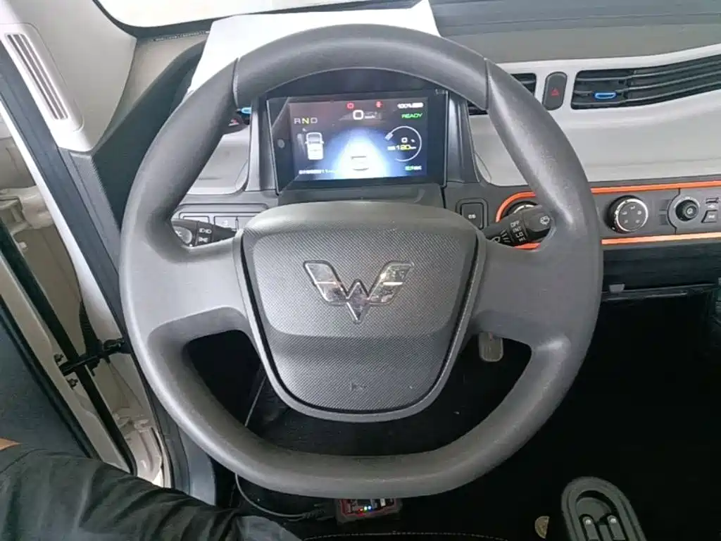 Wuling MINIEV — миниатюра 11