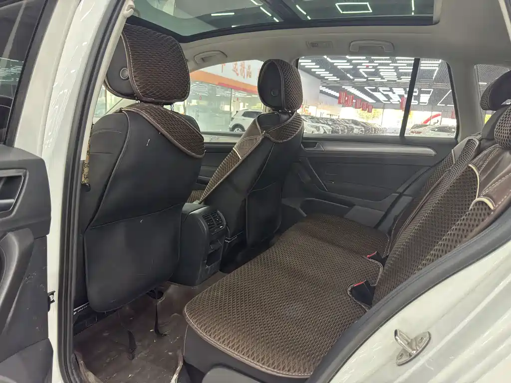 Volkswagen Golf Sportsvan — миниатюра 4
