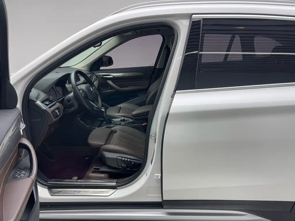 BMW X1 — миниатюра 14