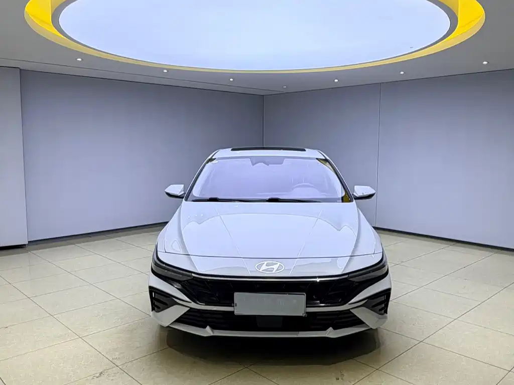 Hyundai Elantra — миниатюра 2