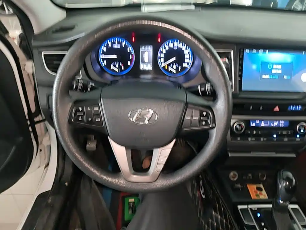 Hyundai Mistra — миниатюра 11