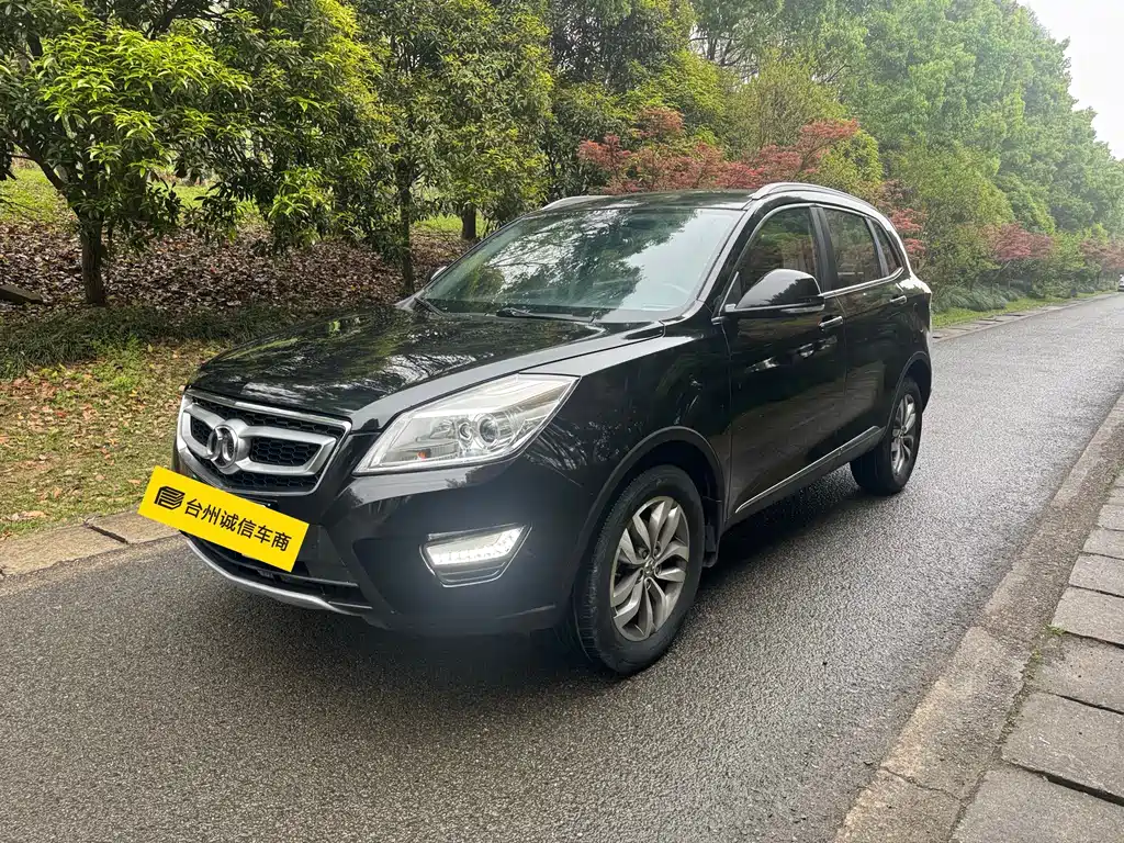 BAIC Senova X65 2015