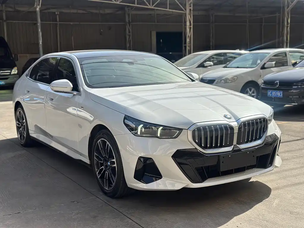 BMW 5 Series 5 2025 530Li Lead M Sport