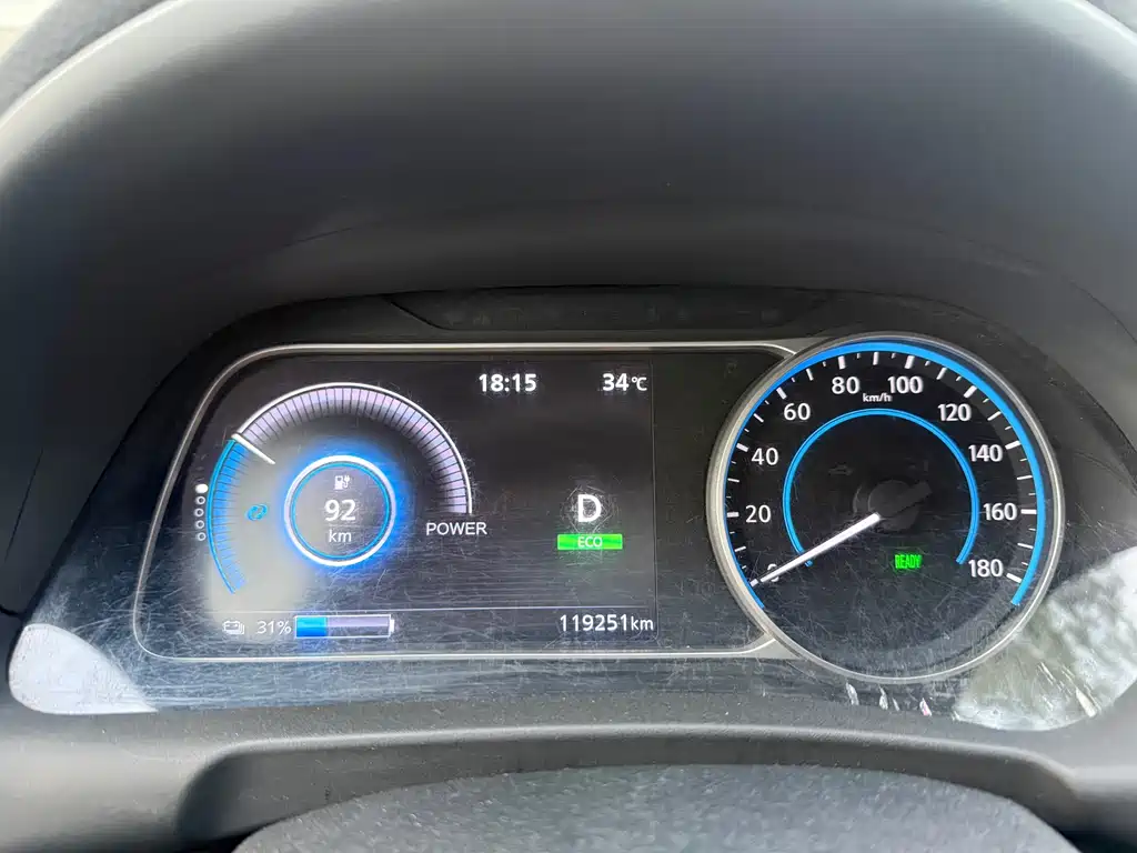 Nissan Sylphy EV - фото 18