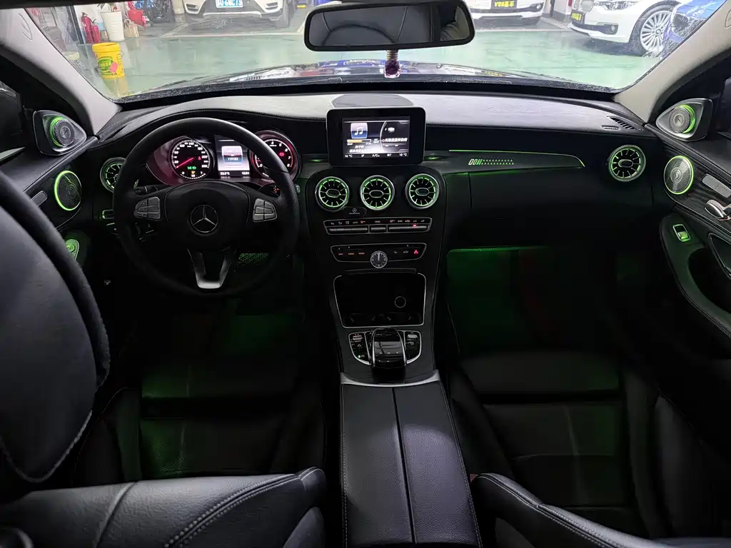 Mercedes-Benz C-Class — миниатюра 7