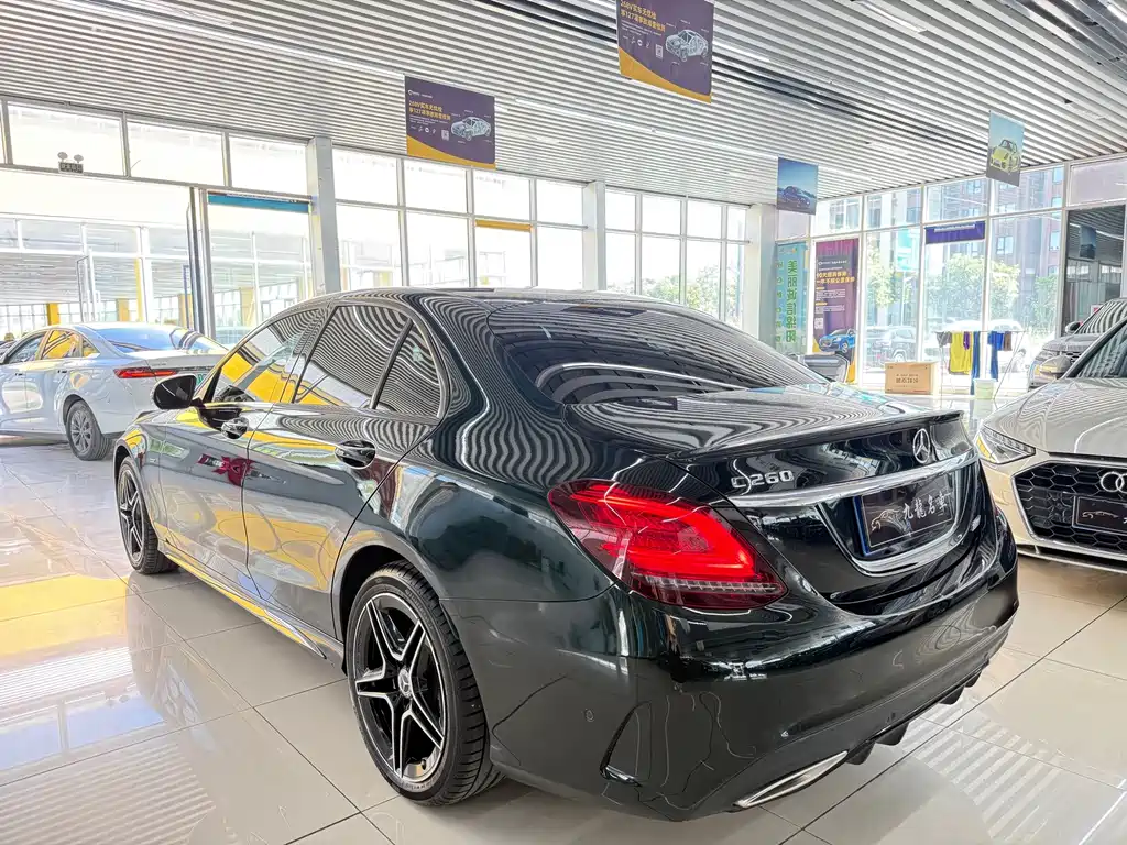 Mercedes-Benz C-Class — миниатюра 5
