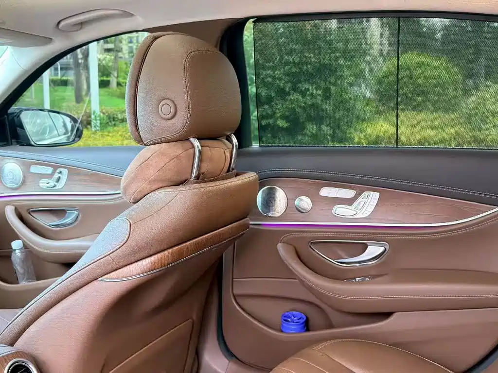 Mercedes-Benz E-Class — миниатюра 6