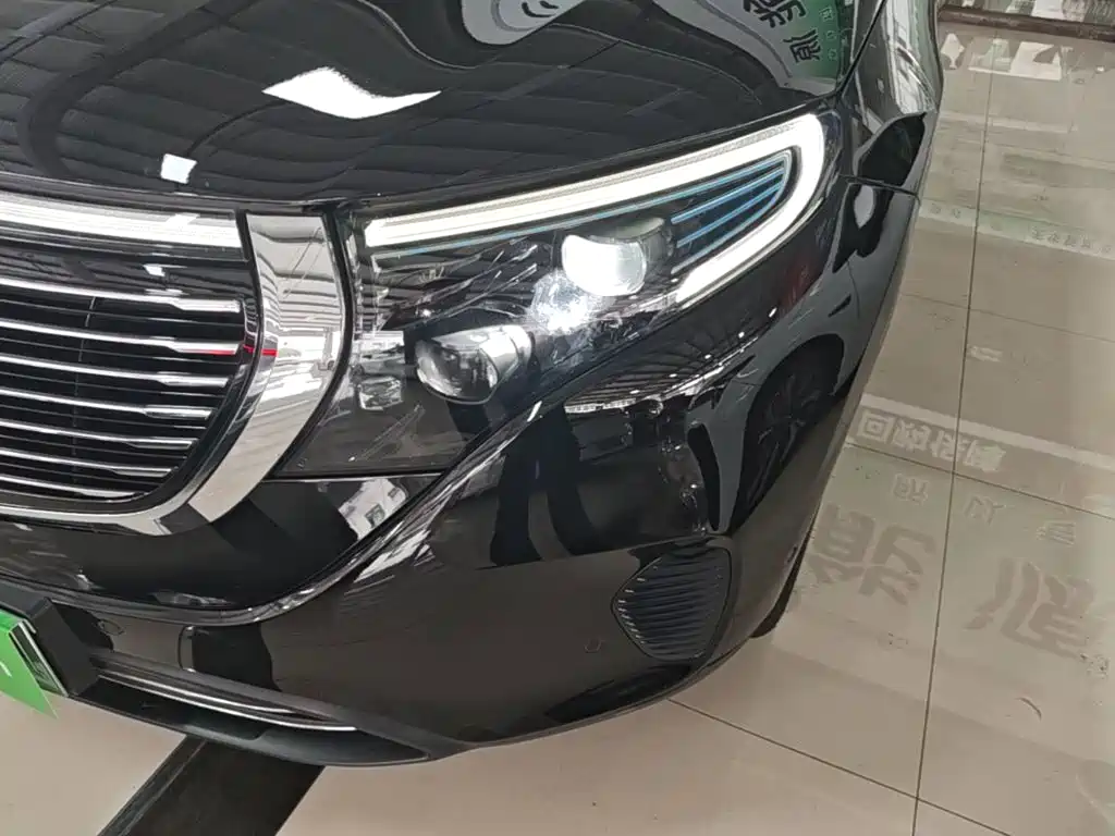 Mercedes-Benz EQC — миниатюра 24