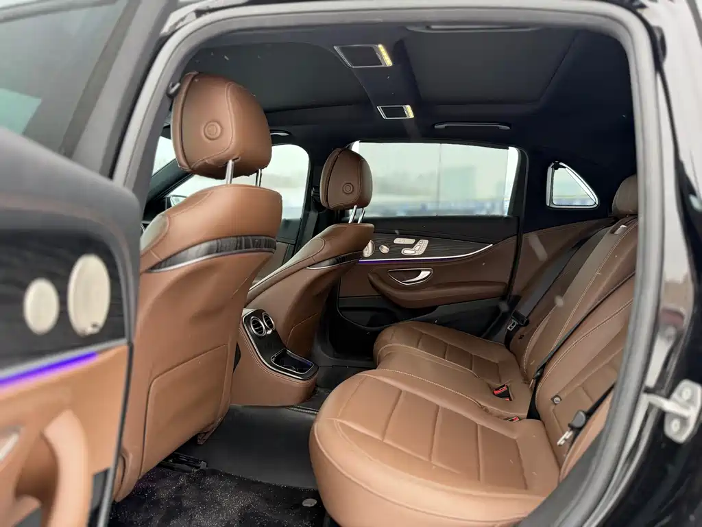 MERCEDES-BENZ E CLASS