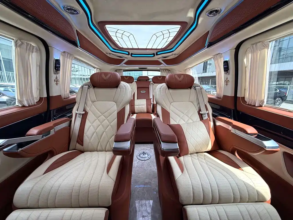 Mercedes-Benz V-Class — миниатюра 15