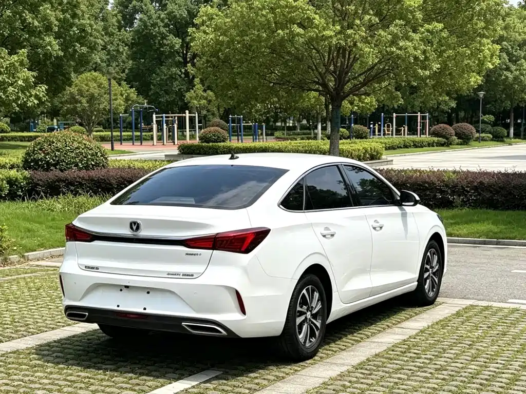 Changan Eado — миниатюра 7