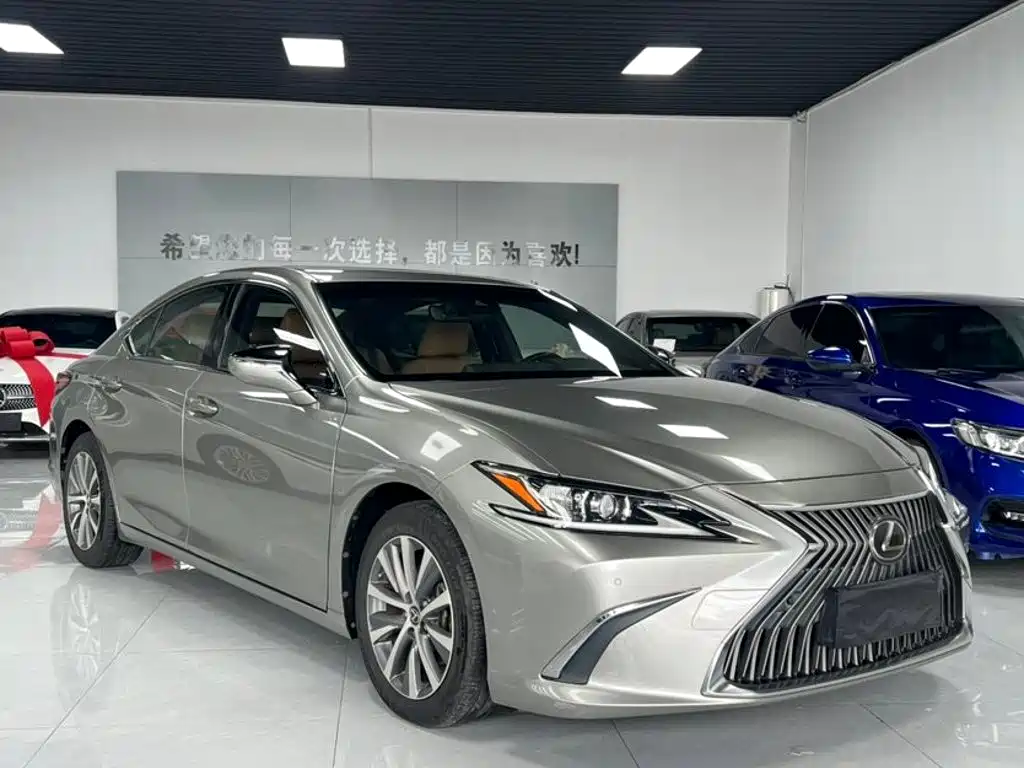 Lexus ES — миниатюра 3