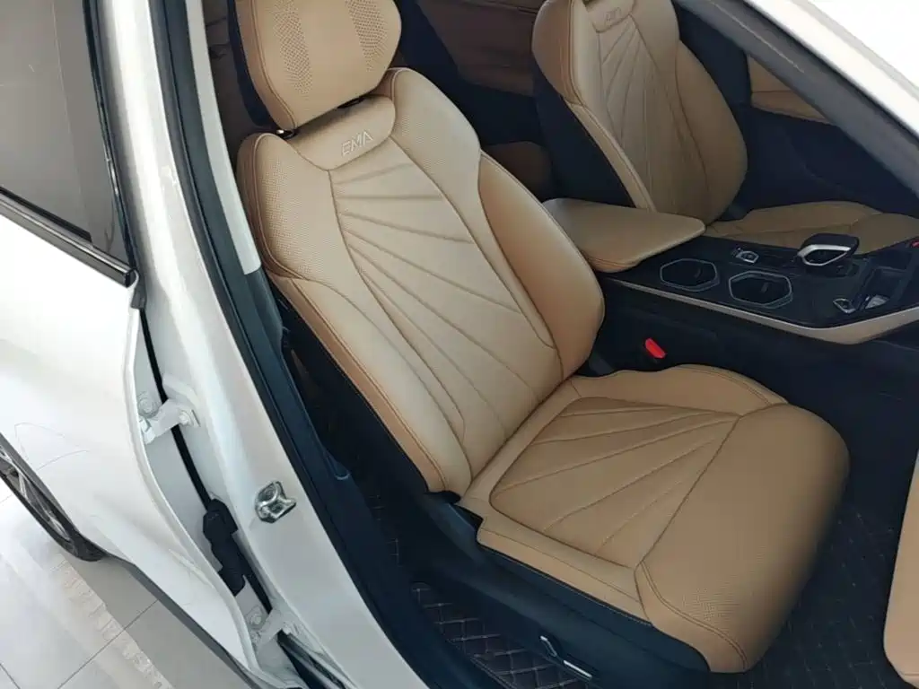 Geely Boyue L — миниатюра 25