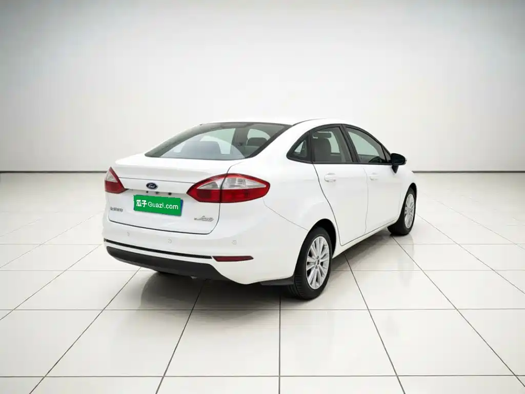Ford Fiesta — миниатюра 6