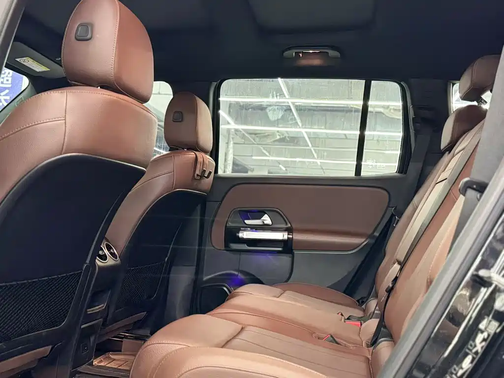 Mercedes-Benz GLB - фото 7