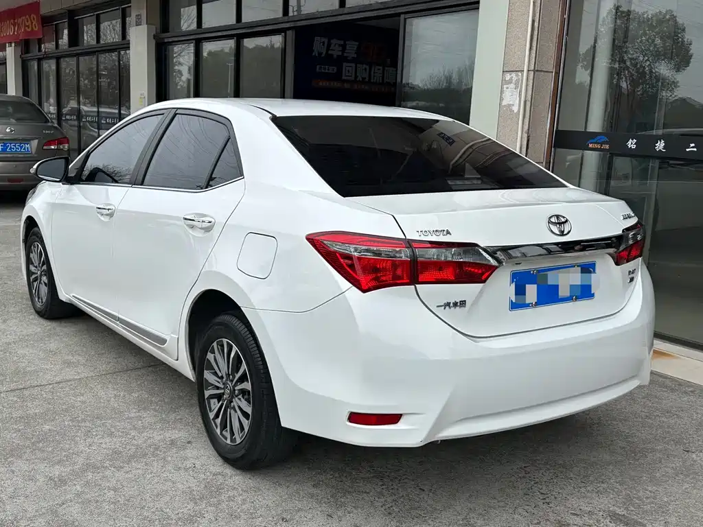 Toyota Corolla — миниатюра 4