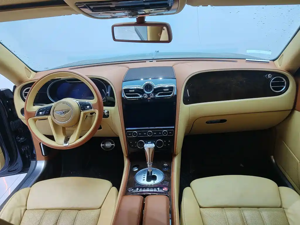 Bentley Flying Spur — миниатюра 9