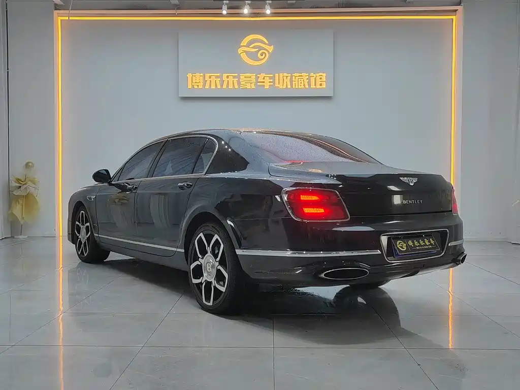 Bentley Flying Spur — миниатюра 27