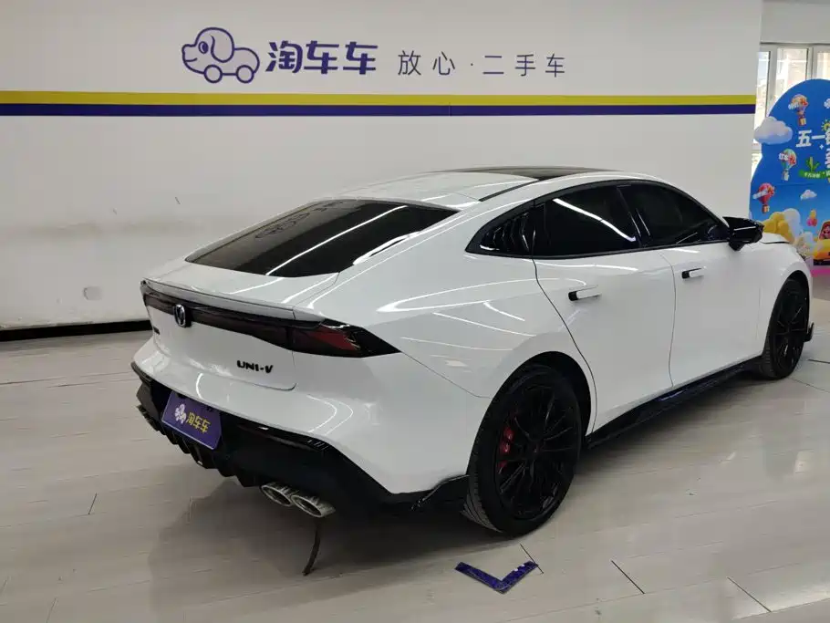Changan UNI-V — миниатюра 3