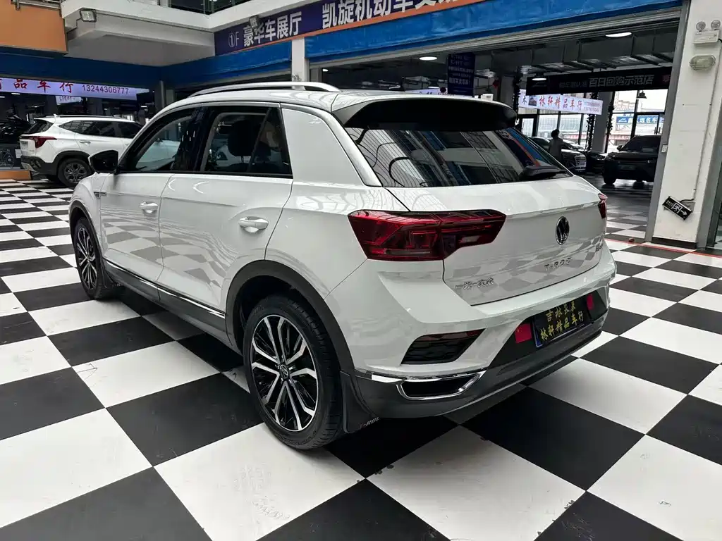 Volkswagen T-Roc — миниатюра 14
