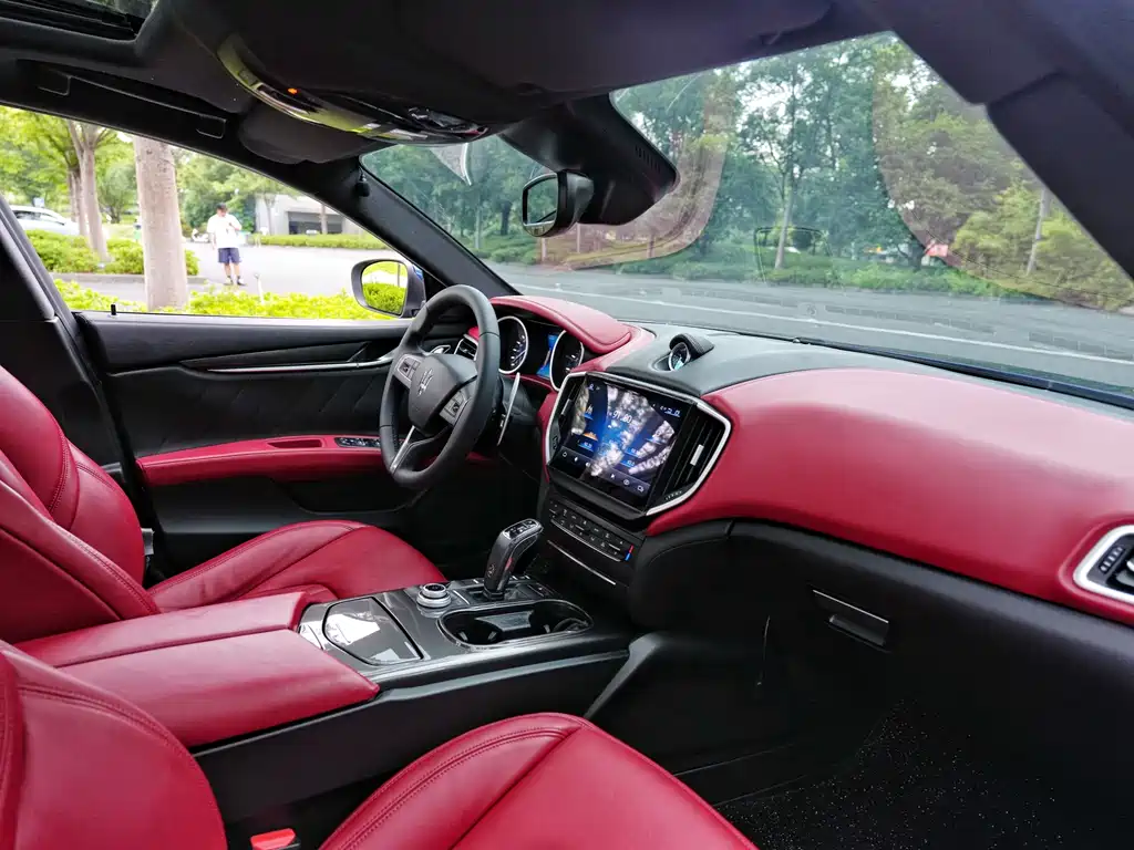 Maserati Ghibli — миниатюра 10