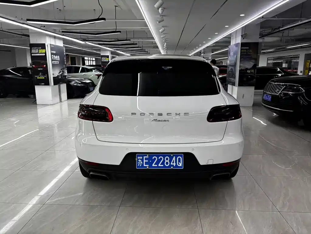 Porsche Macan — миниатюра 4
